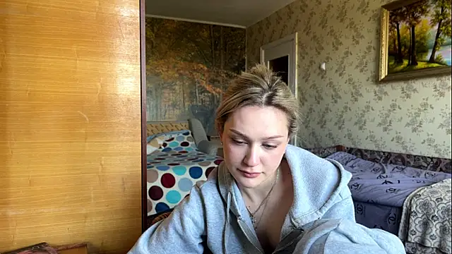 AlisiaStreitmatter webcam