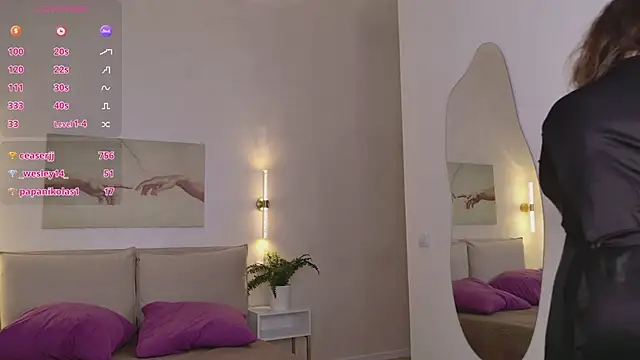 Lina_Glow webcam