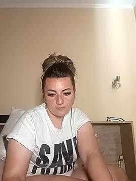 Sweetredvelvet webcam
