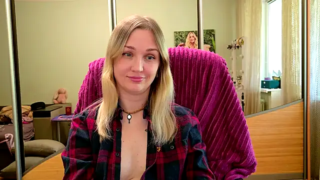Hotty_Evochka webcam