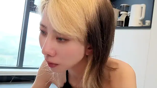 美女MoonVelour999在线直播