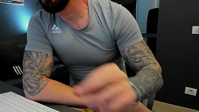 AronGrant webcam