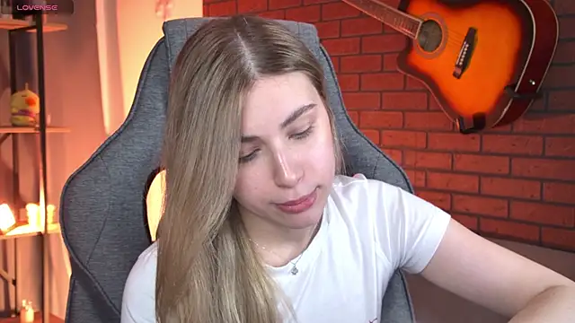 EllieCutes webcam