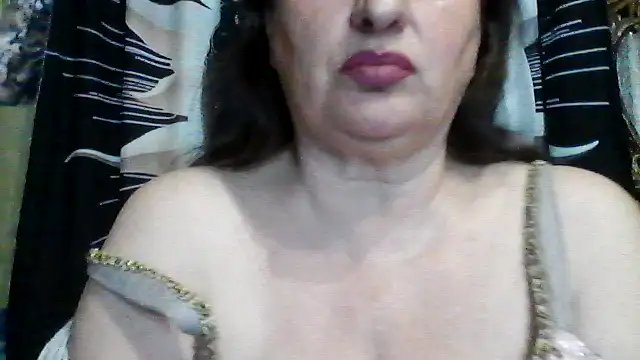 LoaqLovew webcam