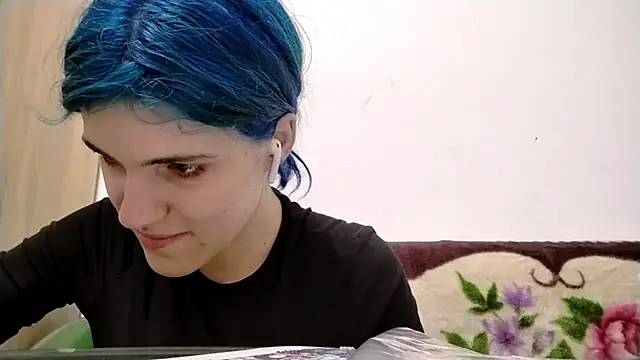 GrungyWhimsy webcam