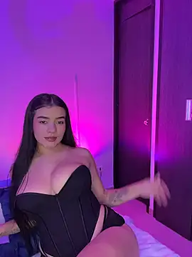 Webcam Model (Sophia_Wy) is live