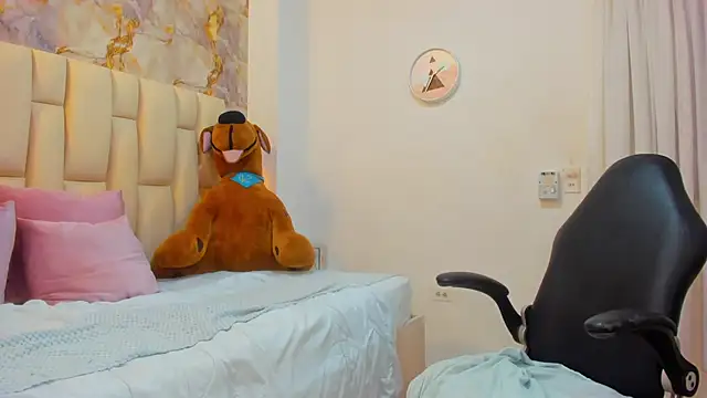 chloe_rhoades - Chloe_rhoades's free webcam - UK Sex Cams