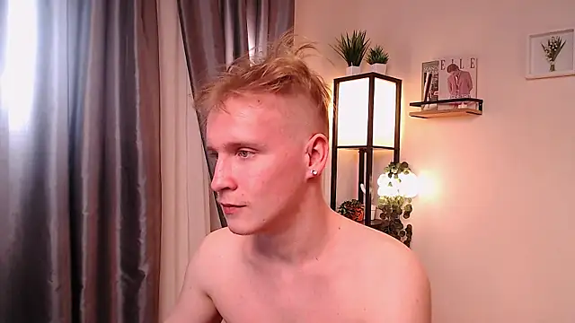 AlexxSweet webcam