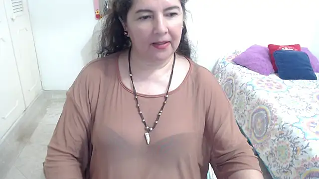 leonela_69 webcam