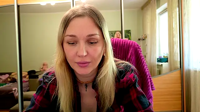 Hotty_Evochka webcam
