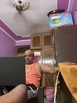 Dick_6inches_Delhi webcam