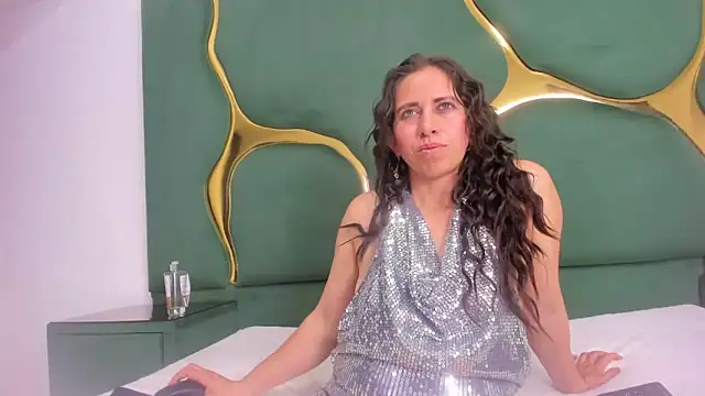 RoxanneBloom webcam