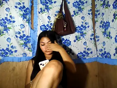 PinaySkinnyJust18 webcam
