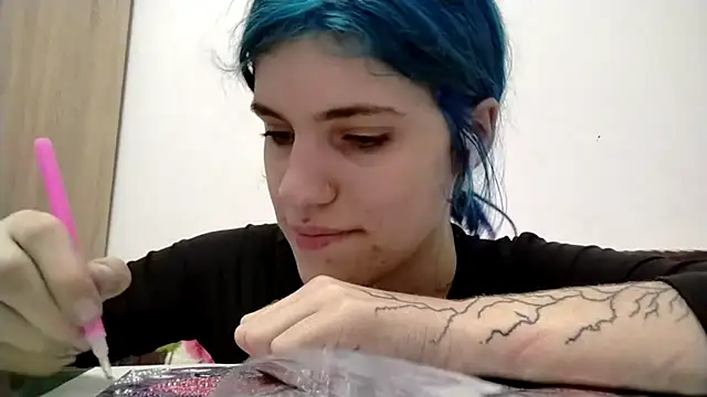 GrungyWhimsy webcam