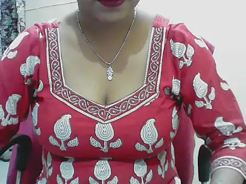 LovingPihu webcam
