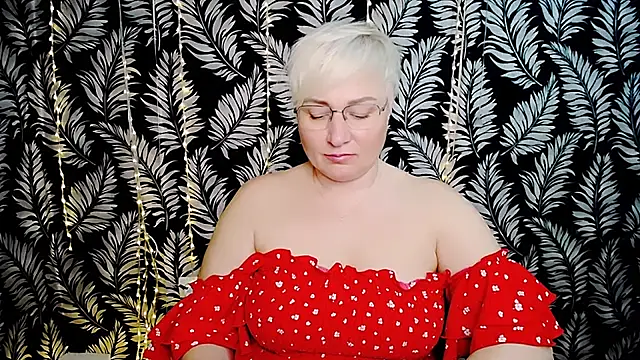 Olivia_playful webcam