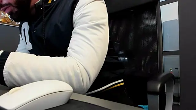 AronGrant webcam