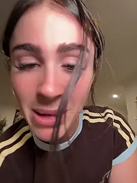 aus_queen webcam