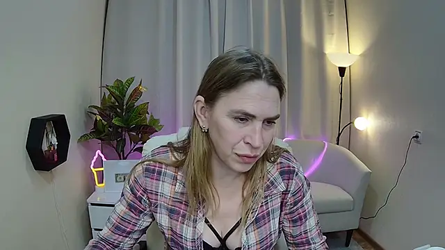 TessaDaybreak webcam