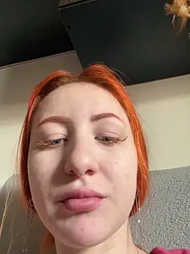 DaddysLittleSlutfox webcam