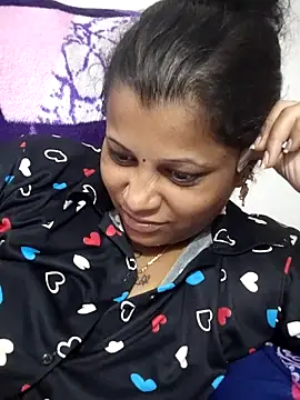 sweetqueen143 webcam