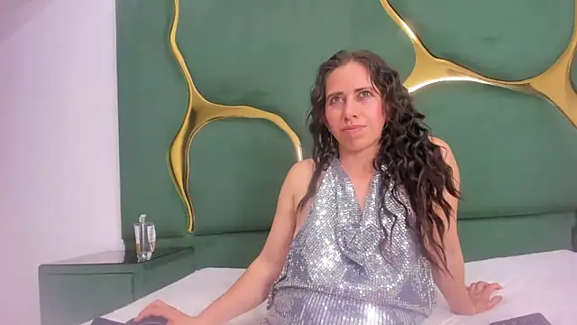 RoxanneBloom webcam