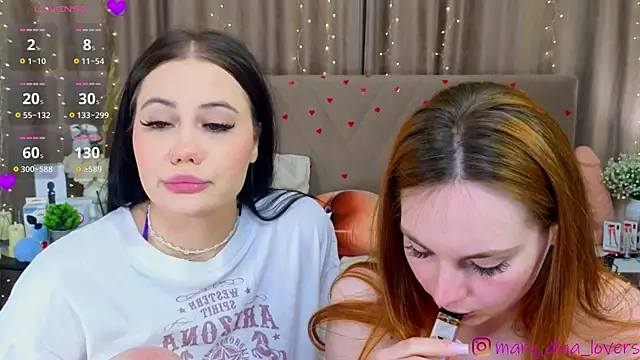Mary_Dina webcam