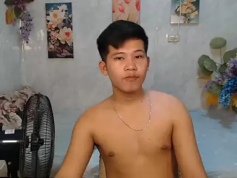 ur_bigcockeziekiel webcam