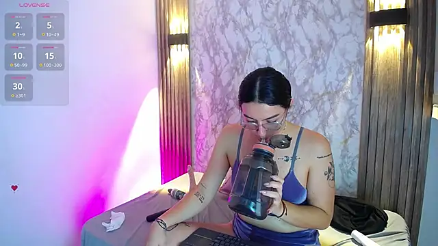 Miss_Merlin_ webcam