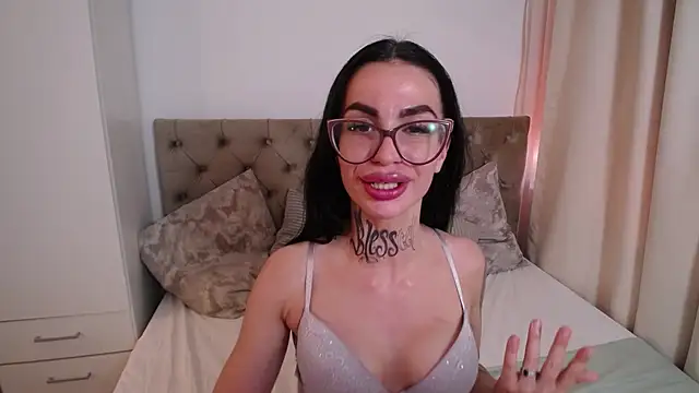 RaniaVibeXX webcam