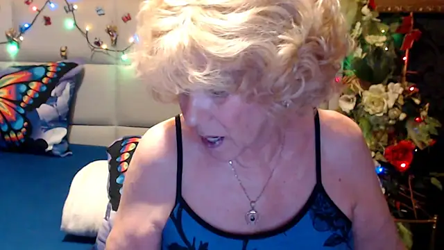 HappyWomanOn webcam