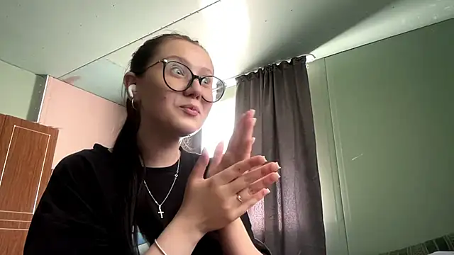 AdelleBaggenstoss webcam