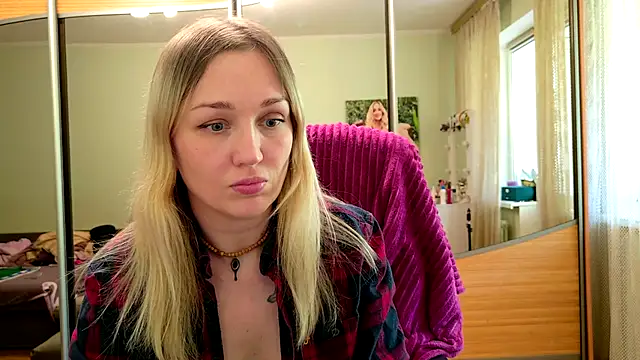 Hotty_Evochka webcam