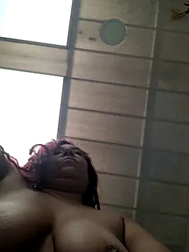 Scarlet_curly8a webcam