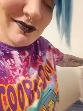 PinkTheHawk webcam