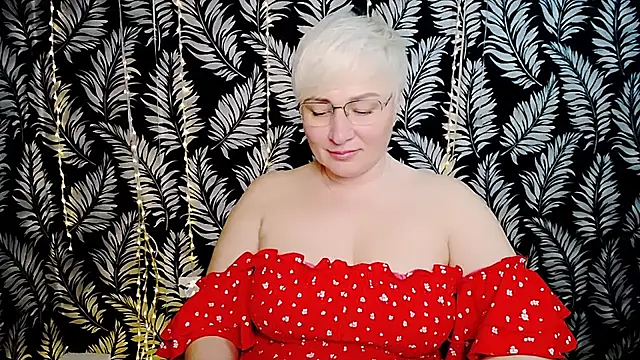 Olivia_playful webcam