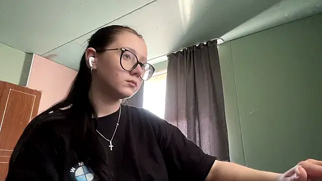 AdelleBaggenstoss webcam