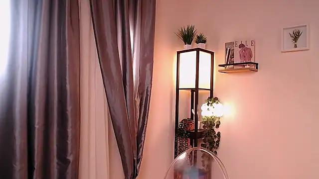 AlexxSweet webcam