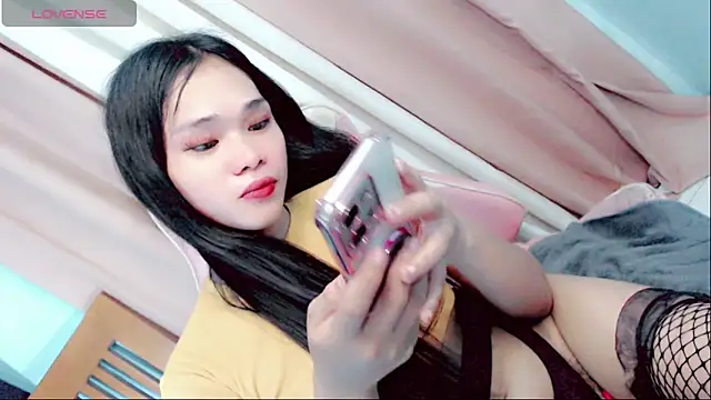 Amomentoflust99 webcam
