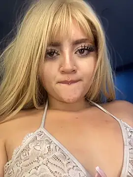 lya_nekko_ webcam