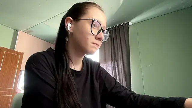 AdelleBaggenstoss webcam