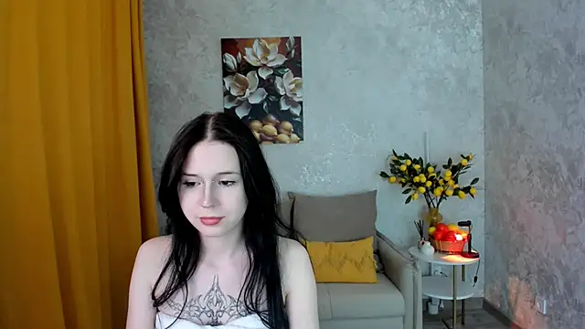 VioletHarme webcam
