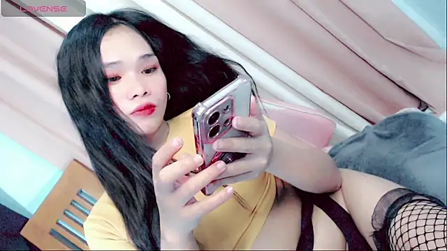 Amomentoflust99 webcam