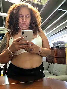 ladycreamypr2 live sex cam