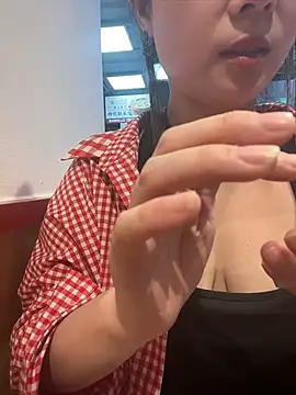 美女Lola666999在线直播