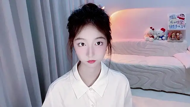lucky-tt Stripchat cam model