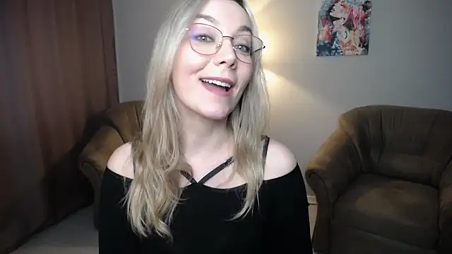 Ava_Elior webcam