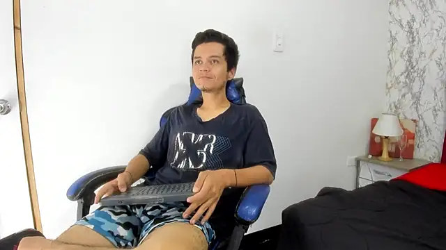 Alejandra_and_James_ webcam