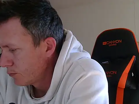 TroyDieselXXX webcam