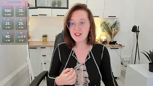 Charmy_Gracy webcam